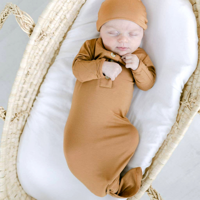 Neutral newborn to 3 months gown and hat set