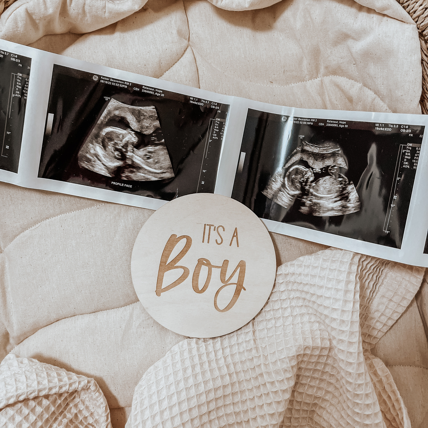 It's a Boy / It's a Girl Newborn Baby Plaque